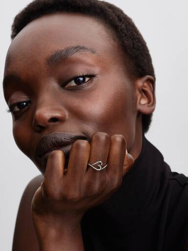 Petite Bague Cœur de Forme Organique