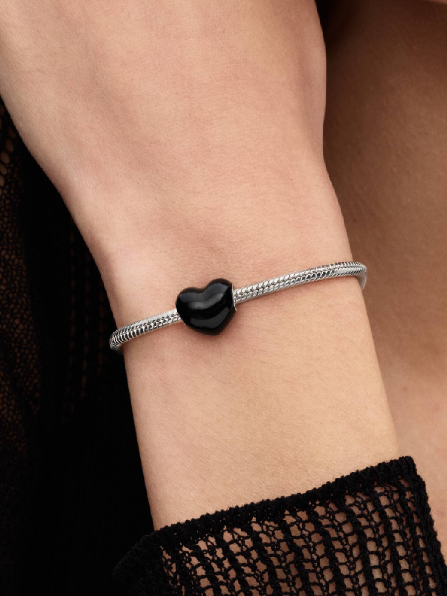Schwarzes Herz Charm