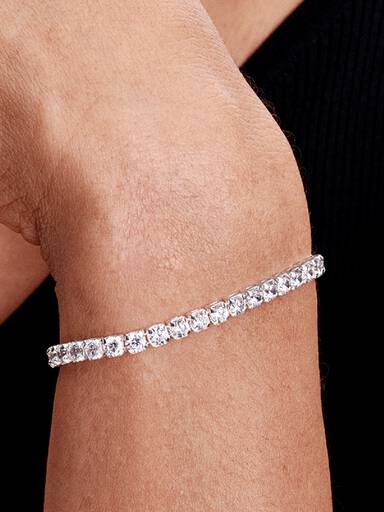 Funkelndes aussdrucksstarkes Tennisarmband