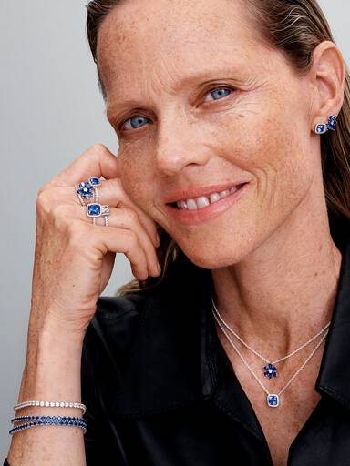 Funkelnder Eckiger Blauer Strahlenkranz Ring