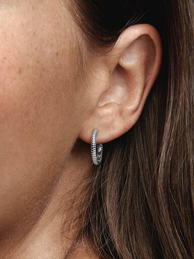 Pandora Moments Kleine Charm-Ohrringe