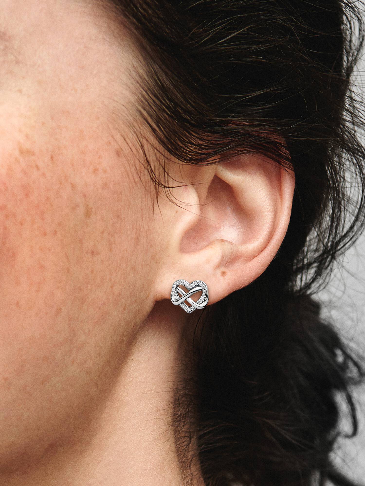 Funkelnde Unendlichkeits-Herz Ohrstecker