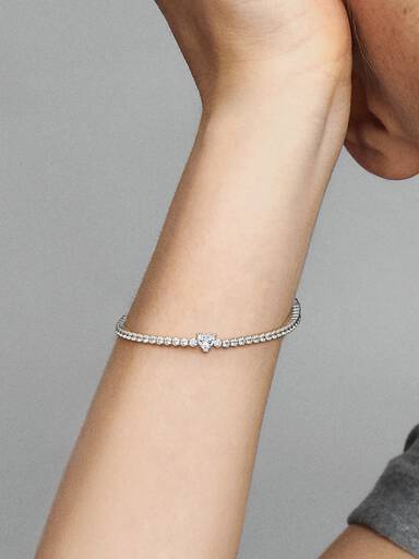 Bracciale tennis scintillante con cuore