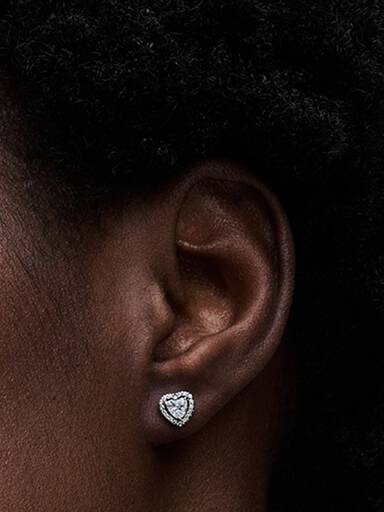Clous d'Oreilles Cœurs Surélevés