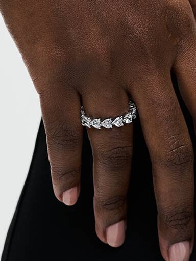 Bague Éternité Rangée de Cœurs