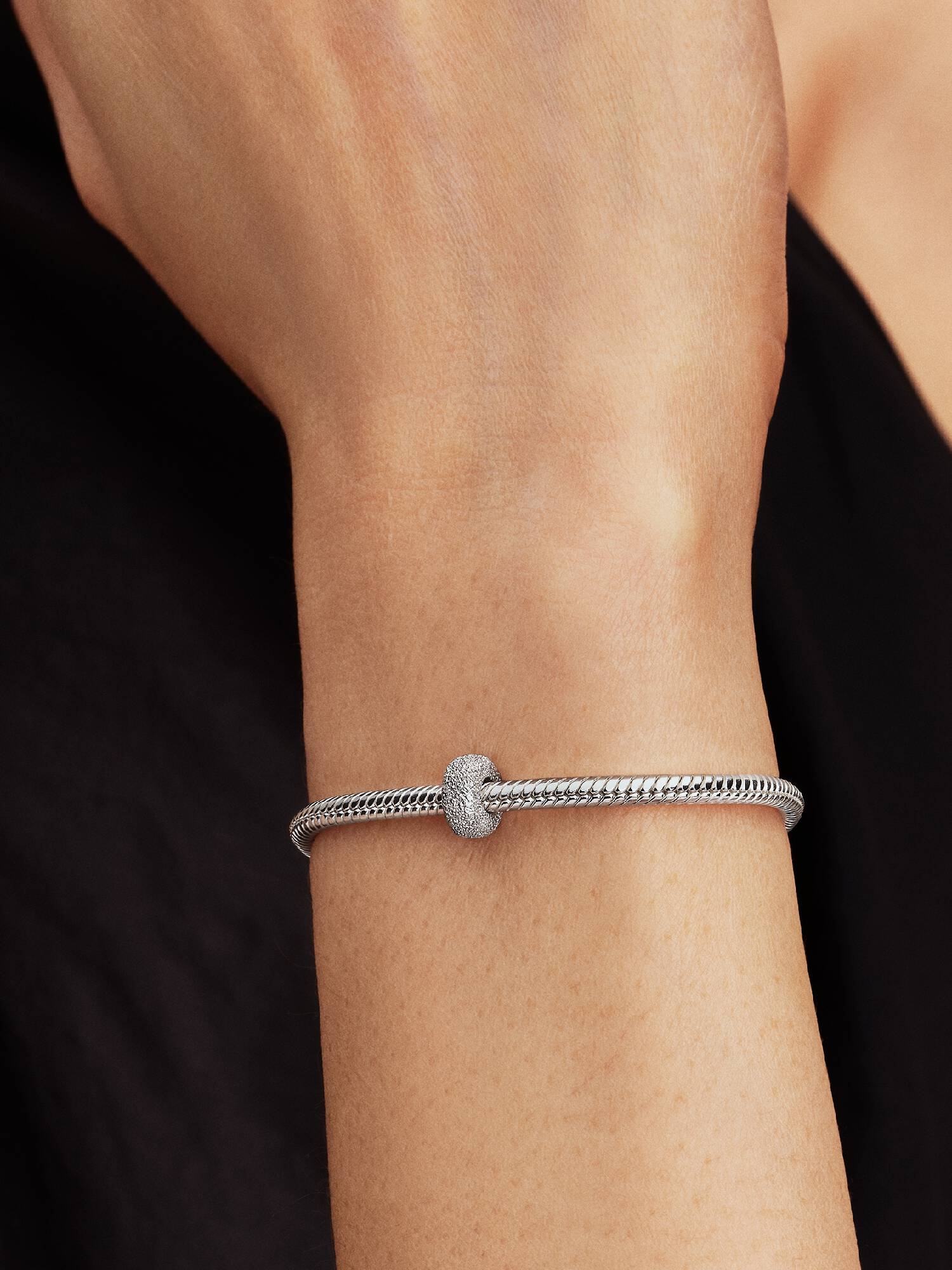 Strukturierter Mini Clip-Charm