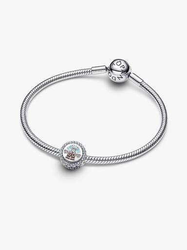 Lederhosen & Dirndl Charm