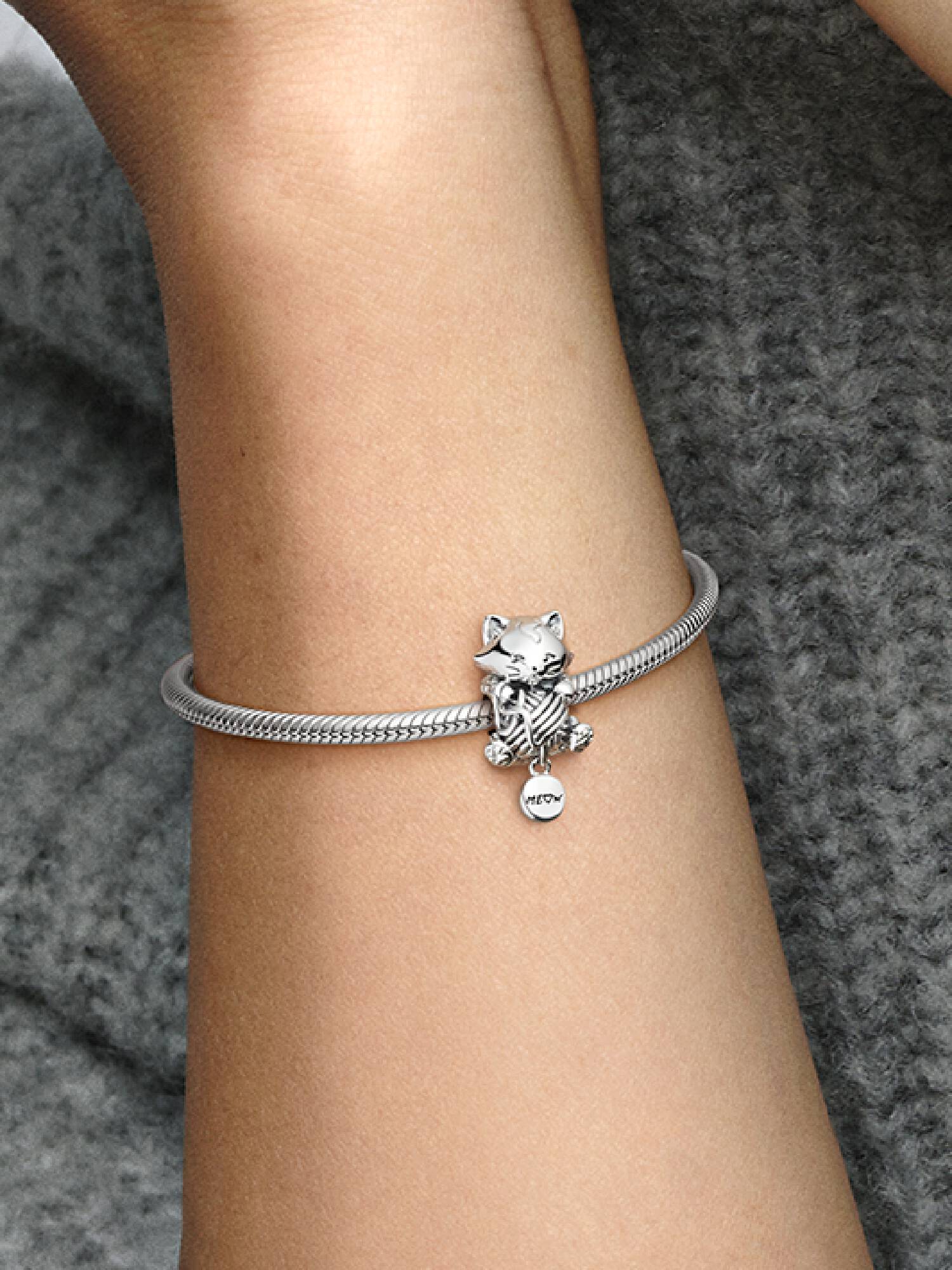 Kätzchen & Garnknäuel Charm