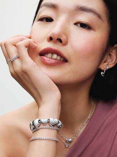 Bague Éternité Rangée de Cœurs