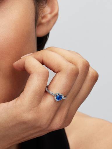 Erhabenes Prinzessinnenblaues Herz Ring