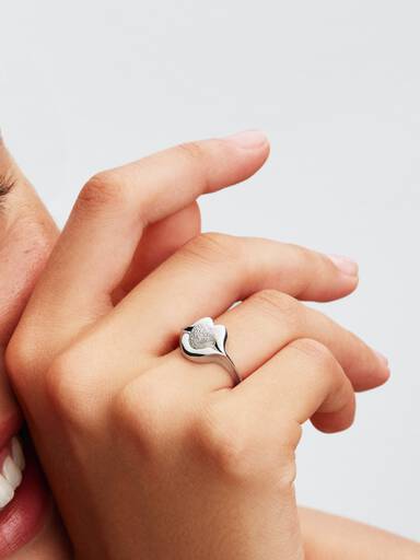 Pat McGrath The Lips of Love Ring