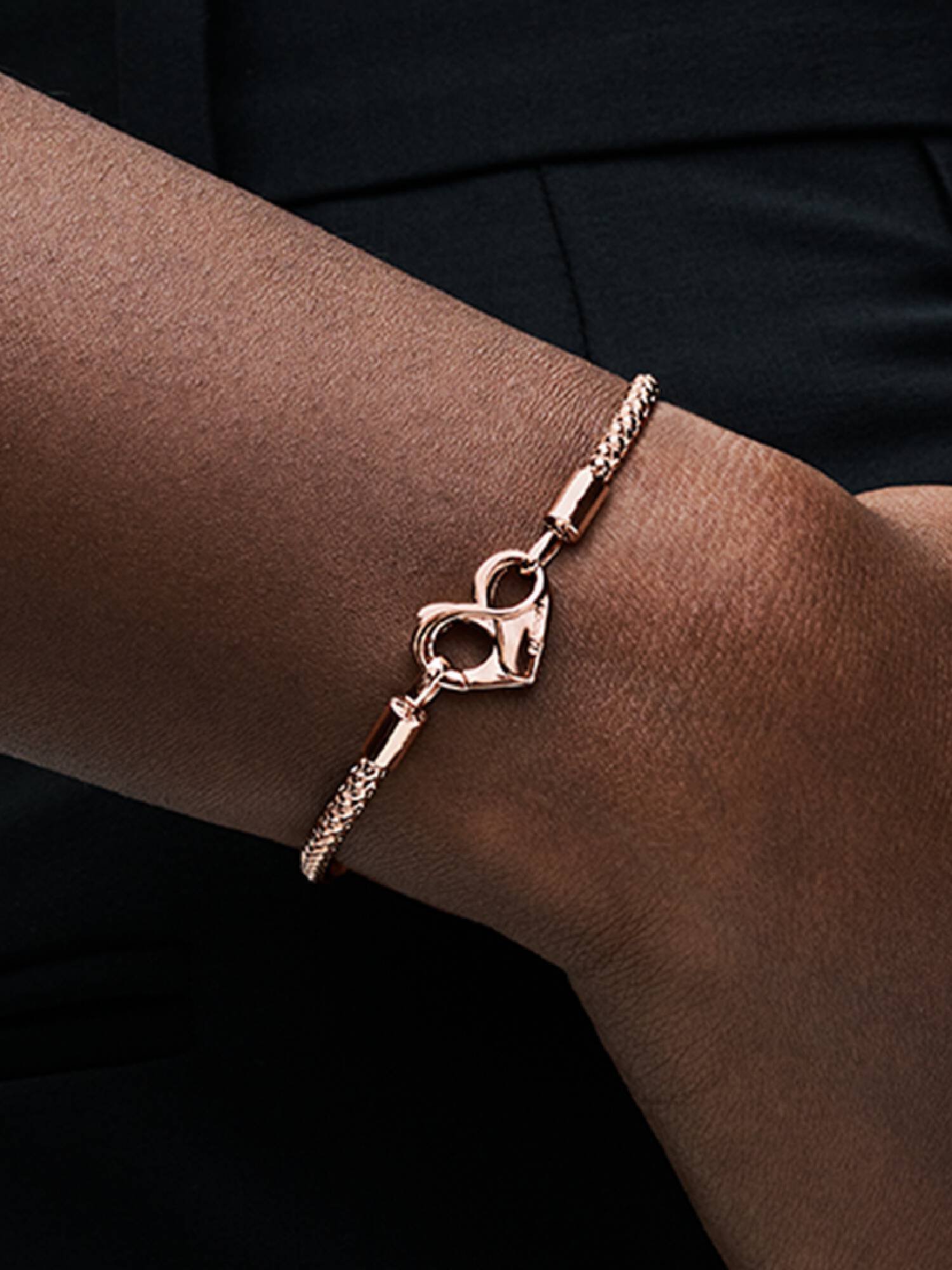 Nieten-Kettenarmband