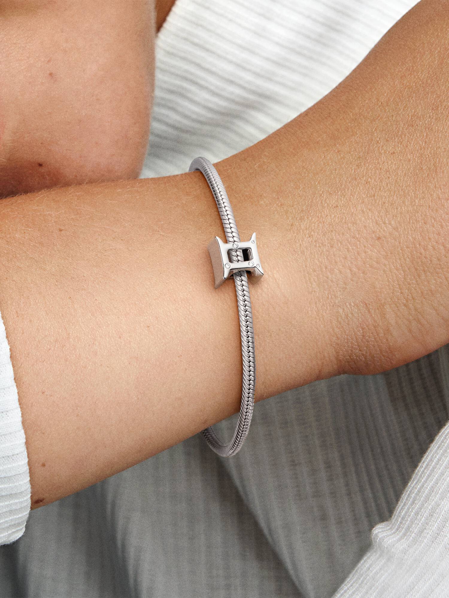 Charm dello zodiaco Gemelli scintillante