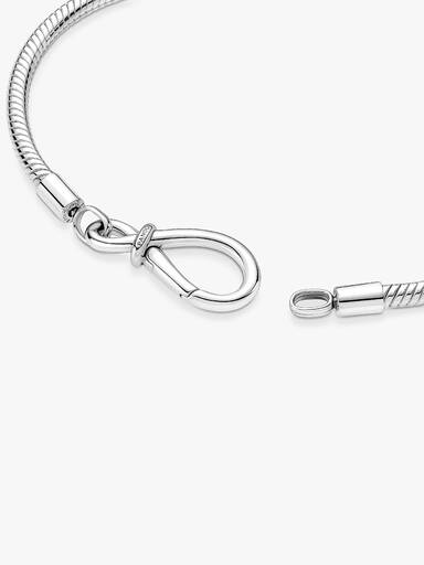 Bracciale Pandora Moments con maglia snake e nodo dell’infinito