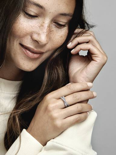 Pandora Timeless Pavé Gekreuzter Doppelband-Ring