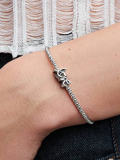 Charm Love scritto a mano