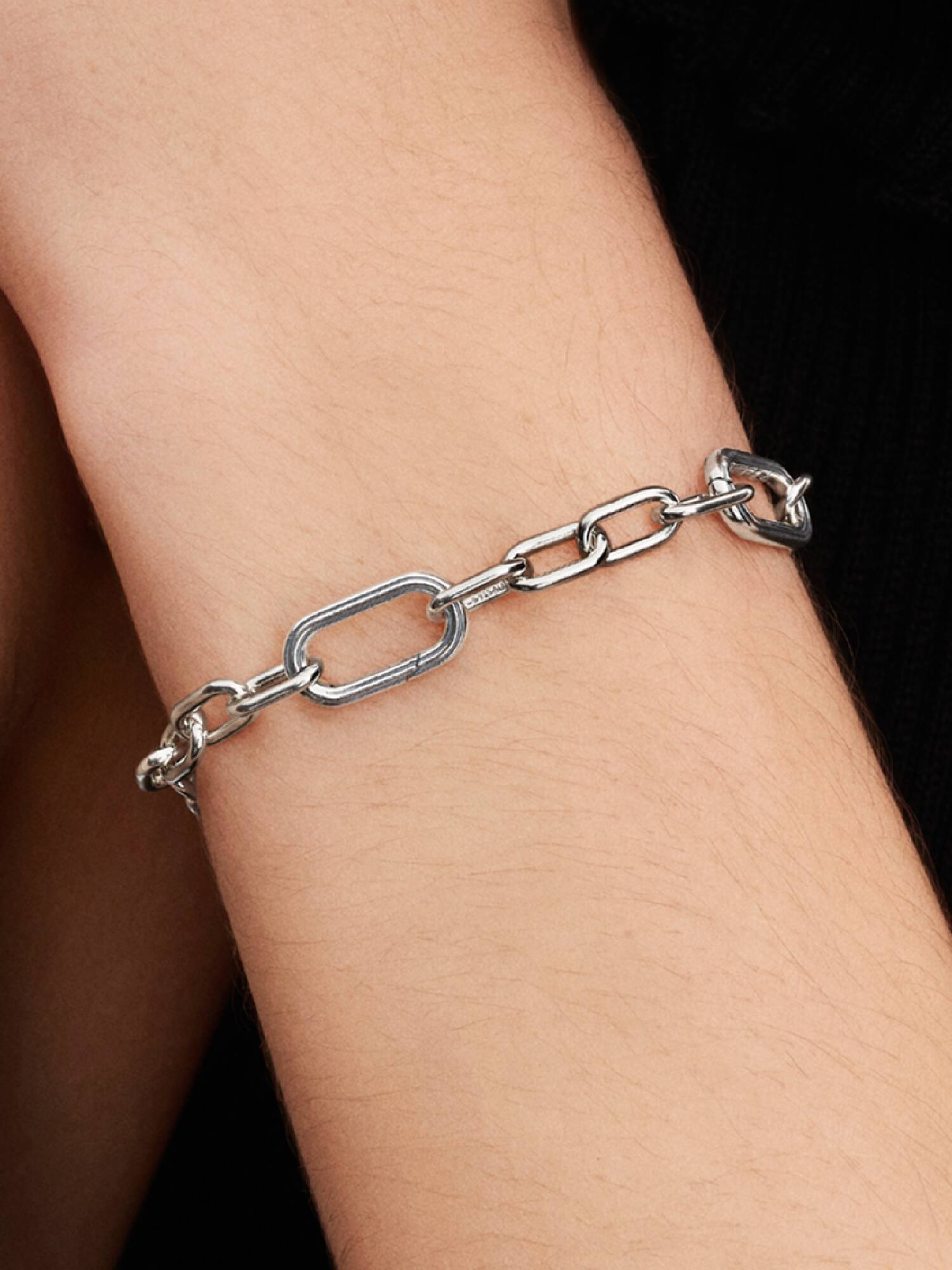 Bracelet Chaîne à Petits Maillons