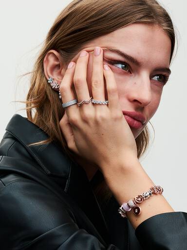 Bague Éternité Rangée de Cœurs